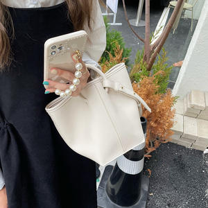 Bolso Tipo Cubo para Mujer, Color Gris Beige Sólido, Cierre Magnético, Dureza Media, Bolso Tote, de Hombro y Cruzado - Product Image 3