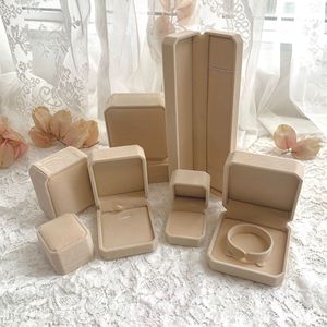 Caja de Joyería Rectangular de Terciopelo Estilo Ins, Clásica, Lisa y con Relieve, para Collares, Pendientes, Anillos y Pulseras - Product Image 4