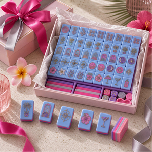 Juego de Mahjong Americano de Acrílico Azul y Rosa de Lujo, con Fichas de Mahjong Grabadas con Palmeras al Atardecer, en Caja - Product Image 4