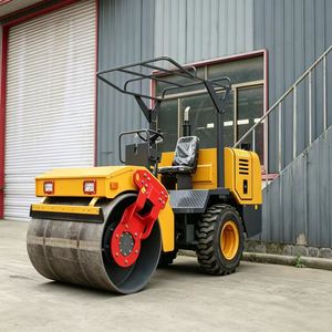 Rouleau compacteur monocylindre de 5 tonnes à vibration hydraulique, propulsion arrière à double roue en caoutchouc, forte capacité de franchissement antidérapante, direction assistée fluide - Product Image 5