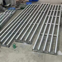 Nouvelle piste à roulettes en plastique haute performance pour rayonnages à circulation de cartons, glissement fluide, installation facile, idéale pour le déchargement en hôtels