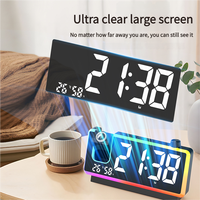 Réveil numérique à grand écran LED avec projection, calendrier perpétuel, affichage de la température et de l'humidité, design moderne pour chambre à coucher