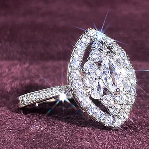 Bague en zircon floral Marquise pour femme, bijou de doigt élégant et tendance - Product Image 6