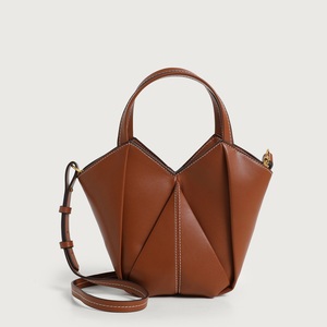 Sac fourre-tout pliable <span class=keywords><strong>g</strong></span>éométrique <span class=keywords><strong>ZA</strong></span> pour femme en cuir PU, mini sac seau avec bandoulière amovible pour les trajets quotidiens et le shopping - Product Image 1