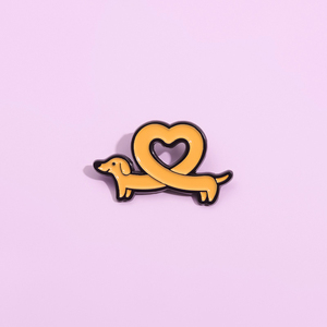 Broche de amor de Dachshund de dibujos animados, bolso escolar, decoración de <span class=keywords><strong>ropa</strong></span>, accesorios a juego, insignia de Pin de caballo con goteo de aceite de aleación bonita - Product Image 2