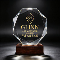 Trophée personnalisé en cristal pour la reconnaissance des employés à la fin de l'année, trophée en verre cristallin avec base en bois, logo gravé, vente en gros