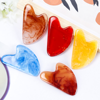 Outil de Massage Facial Gua Sha en Résine Écologique pour Grattage Musculaire, Forme de Cœur, Planche de Lifting Facial