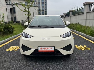 BYD Dolphin รถซีดานไฟฟ้า2025แบตเตอรี่มือสองหรือขวา420กม. รถใหม่ - Product Image 1