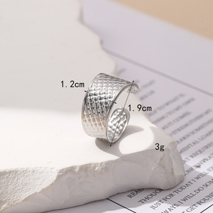 Groothandel Hot Sale Verstelbare Opening Staal Kleur Roestvrij Staal Mode Fijne Sieraden Ringen Voor Dames Heren Dagelijkse Geschenkringen - Product Image 2