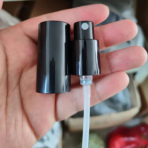 Nuova Pompa Spray a Nebulizzazione Fine da 18mm 20mm 410 in ABS Opaco Nero Lucido con Coperchio Completo per Flaconi di Profumo - Product Image 6