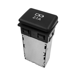 Chargeur de voiture USB 2.1A, port unique, type allume-cigare 12V, pour Toyota Camry Highlander - Product Image 4