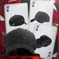 Casquette de baseball élégante de style urbain et sportif, type 5 panneaux, avec visière en daim, doublure en satin, motif léopard brodé et strass