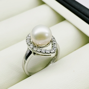 Bague en perles Halo d'inspiration cardiaque avec <span class=keywords><strong>bordure</strong></span> pavée de CZ, bijoux raffinés pour la femme moderne - Product Image 5