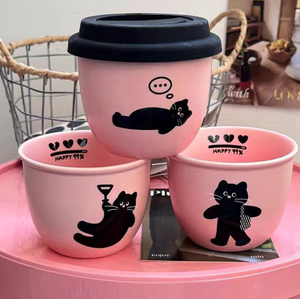 แก้วกาแฟเซรามิคลายการ์ตูนน่ารัก พร้อมฝาซิลิโคน แก้วเดินทางคู่รักสุดสร้างสรรค์ รับทำโลโก้ บรรจุภัณฑ์ของขวัญคริสต์มาส - Product Image 2