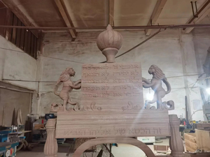 Silla de juez tallada de madera maciza con respaldo alto con asiento de cuero Trono de rey clásico dorado para sala de estar Villa - Product Image 4