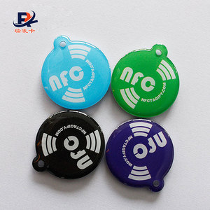 Tùy chỉnh PVC + Epoxy Chất liệu gốc S50 1K Epoxy RFID Tag NFC Keychain - Product Image 4