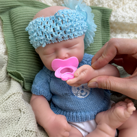 URCHOICE Poupées en silicone pour bébés garçons de 12 pouces Poupées complètes flexibles réalistes à bouche ouverte pour collectionneurs