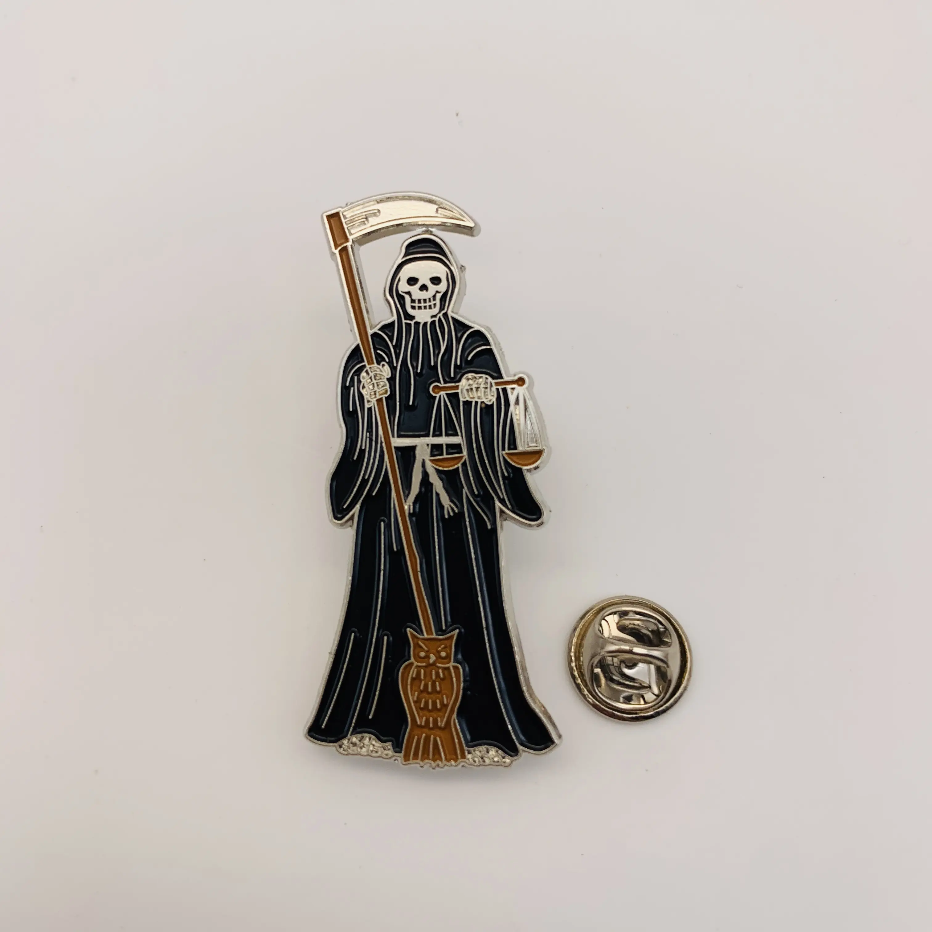 Halloween Skelet Wizard Revers Pin Aangepaste Metalen Zacht Email Badge Revers Pin Embleem <span class=keywords><strong>Souvenirs</strong></span>