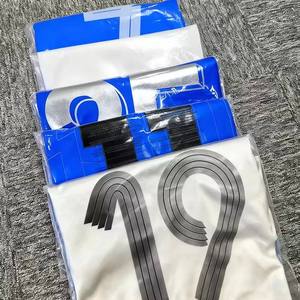 Completo da <span class=keywords><strong>Calcio</strong></span> Estivo Traspirante da <span class=keywords><strong>Uomo</strong></span> Stile Club Europeo, Maglia e <span class=keywords><strong>Pantaloncini</strong></span> Personalizzati con Cuciture, Scollo a V, Asciugatura Rapida - Product Image 1