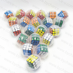 Cubes magiques classiques bon marché avec boules de <span class=keywords><strong>capsule</strong></span> transparentes parfaits pour les fêtes et les événements Activité amusante et engageante pour les enfants - Product Image 2