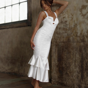 Abito Lungo da Donna di Alta Gamma con Volant, Nuovo Design Primavera 2026, in Raso Bianco Solido, Sensuale, Senza Maniche, con Schiena Scoperta e Dettagli Pieghettati - Product Image 2
