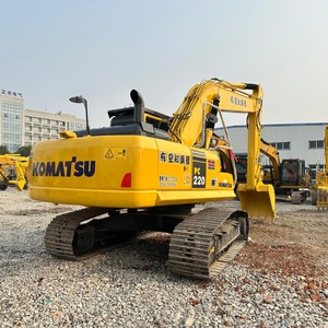 Excavadora de cadenas usada <span class=keywords><strong>KOMATSU</strong></span> PC220-8 para trabajos pesados, ideal para proyectos de construcción, minería y construcción de carreteras. - Product Image 6