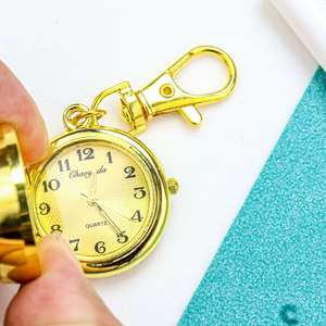 ساعة نسائية ظريفة معلقة من البرسيم المحظوظ تدور في المدرسة الابتدائية ساعة يد كوارتز مع سلسلة مفاتيح - Product Image 6