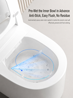WC intelligent compact à poser au sol, en céramique, pour optimiser l'espace, idéal pour les salles de bain d'hôtels de luxe
