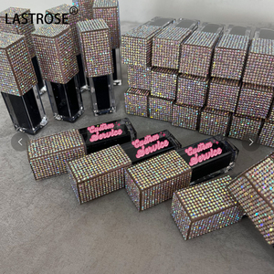 Brillant à <span class=keywords><strong>l</strong></span>èvres végétalien de marque privée Brillant à <span class=keywords><strong>l</strong></span>èvres hydratant avec strass Autres cosmétiques pour les <span class=keywords><strong>l</strong></span>èvres - Product Image 2