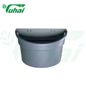 Seau d'alimentation en lait pour animaux en plastique 32L avec mamelon Instrument vétérinaire pour bovins et ovins - Product Image 5