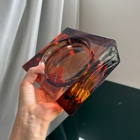 Batu Bata Kaca Padat 150x150x60mm Warna Kustom Kekuatan Tinggi Blok Bangunan Klub Showroom Villa untuk Dekorasi Dinding Arsitektural