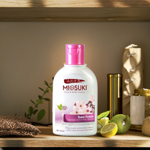 Miosuki Herbal Fresh Care Desechable Adolescente Lavado íntimo Control de olores Fórmula de limpieza suave Higiene adolescente 125ml - Product Image 1