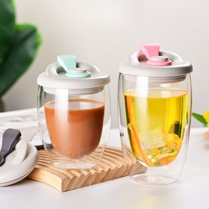 Nouvelle tasse à double paroi en verre 2026 avec couvercle rabattable, anti-fuite, en borosilicate, pour café et thé, idéale pour le bureau et les voyages - Product Image 1