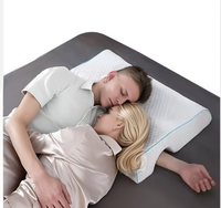 Love Couples Oreiller câlin arqué avec remplissage en mousse à mémoire de forme pour les cadeaux de mariage et les couples sans stress Oreiller de sommeil Oreiller cervical