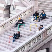 Tabouret d'extérieur créatif avec plateau intégré, idéal pour villa, cour, jardin et aménagement paysager en plein air – Le choix populaire des influenceurs