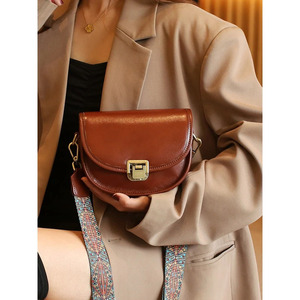 Sac à main bandoulière tendance en similicuir, grande capacité (20-37L), sangle détachable, élégant et simple, vente chaude - Product Image 6