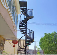 Escaliers en spirale métalliques préfabriqués sur mesure, en acier forgé, soigneusement conçus, escalier courbé