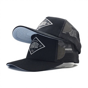 Casquette de camionneur personnalisée avec broderie de logo, faible MOQ, OEM, dos en maille, fermeture snapback, qualité supérieure, fabrication de casquettes - Product Image 2