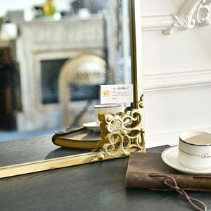 Miroir mural en métal doré à motif floral, décoration rustique et écologique pour le salon - Product Image 6