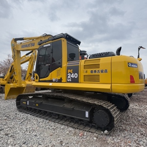 รถขุดตีนตะขาบ Komatsu PC240LC มือสอง 24 ตัน ของแท้จากญี่ปุ่น ชั่วโมงการใช้งานต่ำ ขาย - Product Image 1