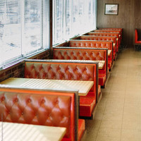 Tables et chaises de restaurant rapide personnalisées, meubles de salle à manger commerciaux modernes en métal et en cuir