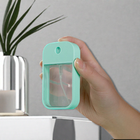 Flacon pulvérisateur en plastique PP en forme de carte carrée de 45ml en gros portable et pompé pour le stockage de parfum
