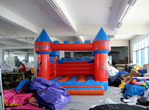 Château gonflable de 13 pieds en PVC pour location commerciale - Product Image 1