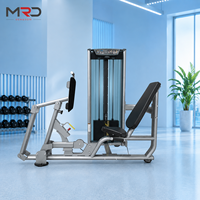 Máquina de prensa de piernas sentado con selector de peso, de acero ajustable, para entrenamiento de fuerza de la parte inferior del cuerpo, ideal para gimnasios y clubes de fitness.