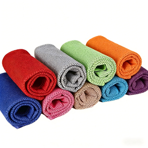 Serviette rafraîchissante personnalisée en microfibre, respirante, légère, réutilisable, idéale pour la course à pied - Product Image 2