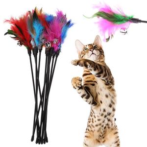 Varitas de Plástico con Plumas para Gatos, Juguete Divertido con Plumas de Colores Aleatorios, Venta al por Mayor - Product Image 6