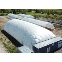 Dôme autoportant personnalisé en membrane PVDF à installation rapide pour terrains de football et de handball intérieurs