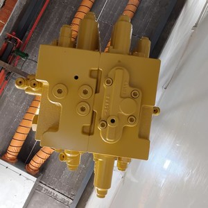 Voe14527267 14527267 14603650 14400101 Hydraulic Main Control Valve/Distribution /Distributor PC78us-6 PC70-8 PC60-<b>7</b> Precise Pre - Product Image 5