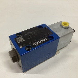R900752414 4WP6D6X/ Distributeur hydraulique à commande pneumatique à grande taille 6 voies CETOP03 - Product Image 1
