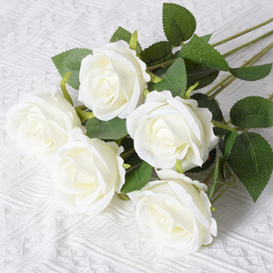Rose artificielle unique en flanelle haute simulation pour la maison et les mariages, roses blanches artificielles - Product Image 3
